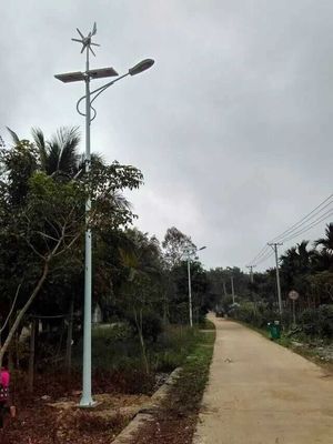 云南省保山民族特色太陽(yáng)能路燈廠家 鋰電池銷售與江蘇LED照明高桿燈招商合作全解析